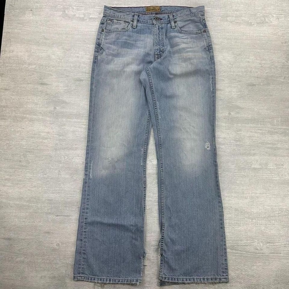 BKE Buckle Jeans Adult 31R Tyler Straight Leg Bootcut Blue Light Wash Denim